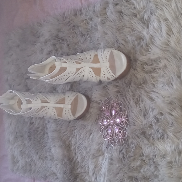 Woman new sandals size 7.5 wedge - Picture 6 of 7